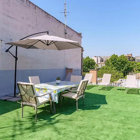 Terrazza Lavica, Free Parking