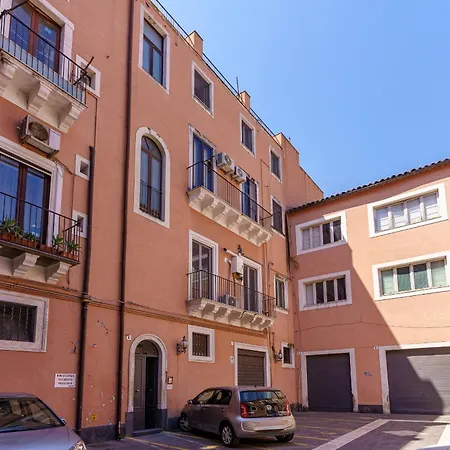 Terrazza Lavica, Free Parking Катания